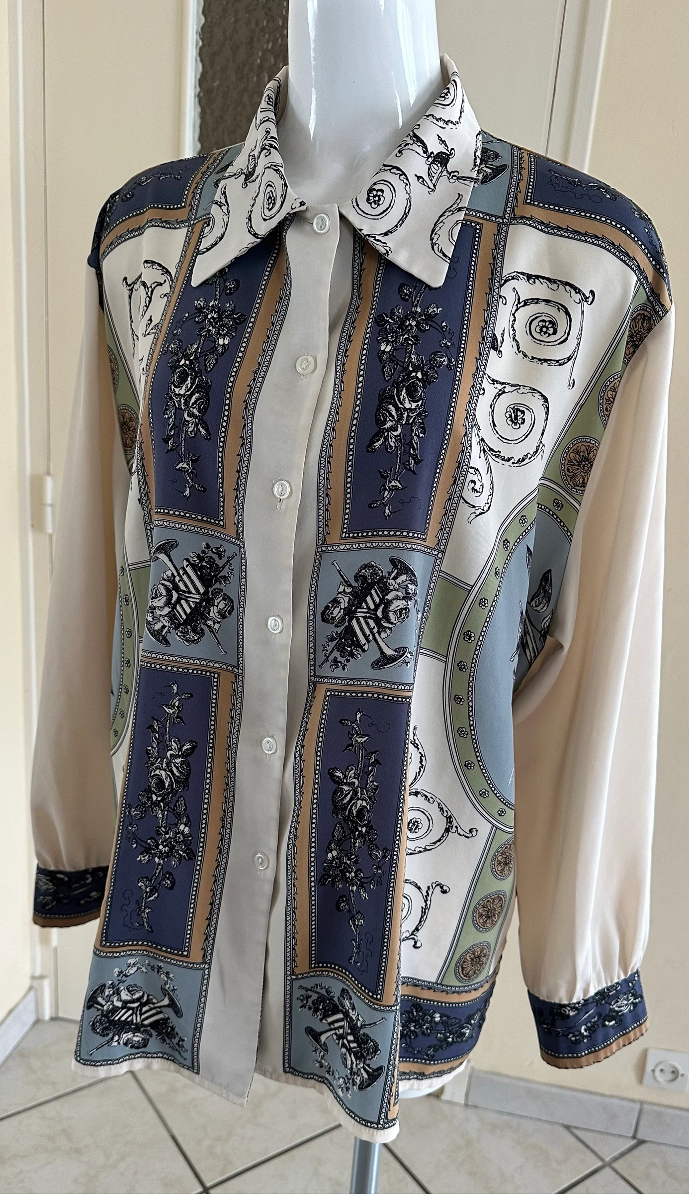 Magnifique Chemise Femme Manches Longues – Élégante & Fluide – État Irréprochable – photo 2